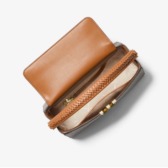 Michael Kors Karlie - Picture 10 of 14